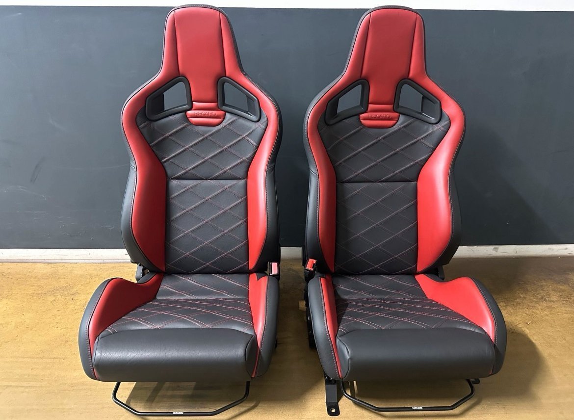 Recaro Sportster CS Seats for BMW E90/E91/E92